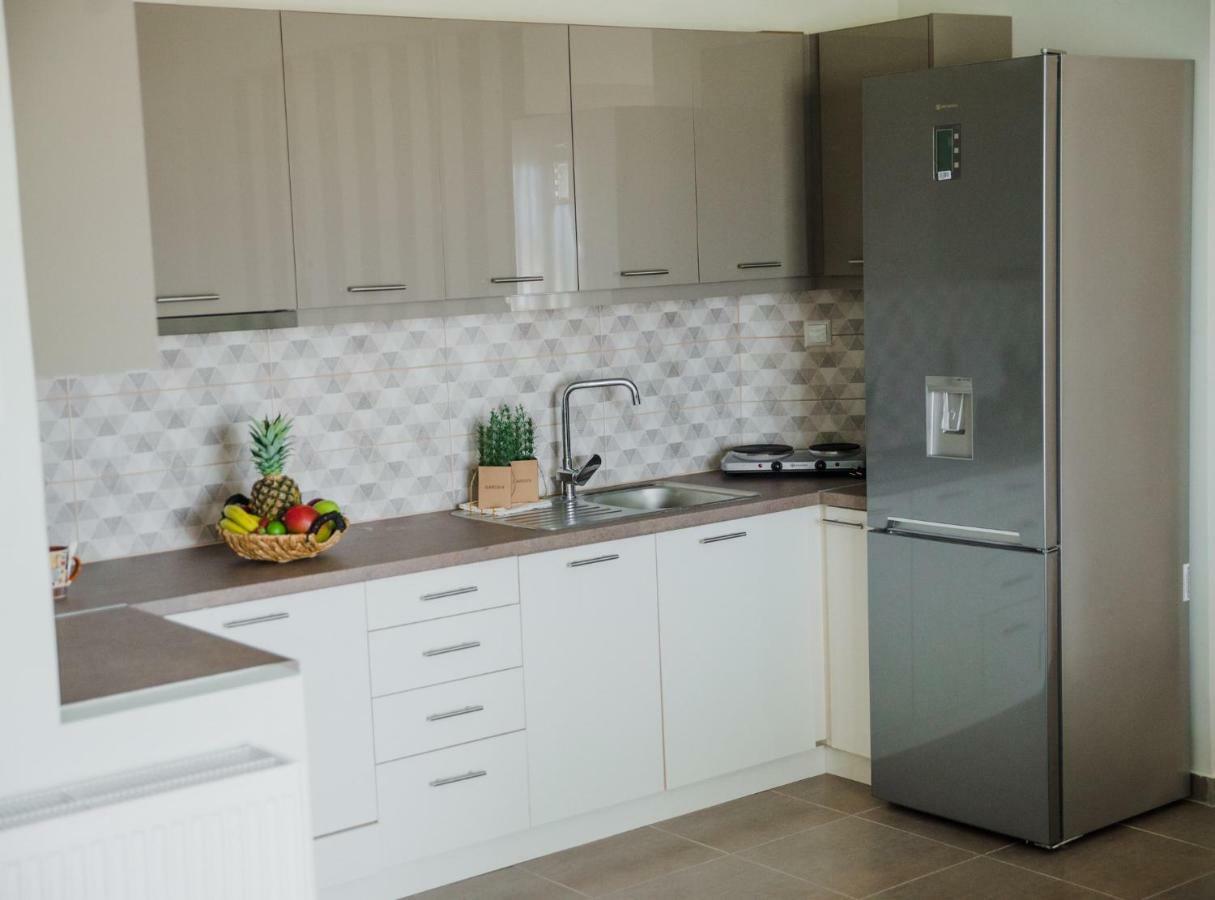Sea Breeze Boutique Apartment Kavala Bagian luar foto