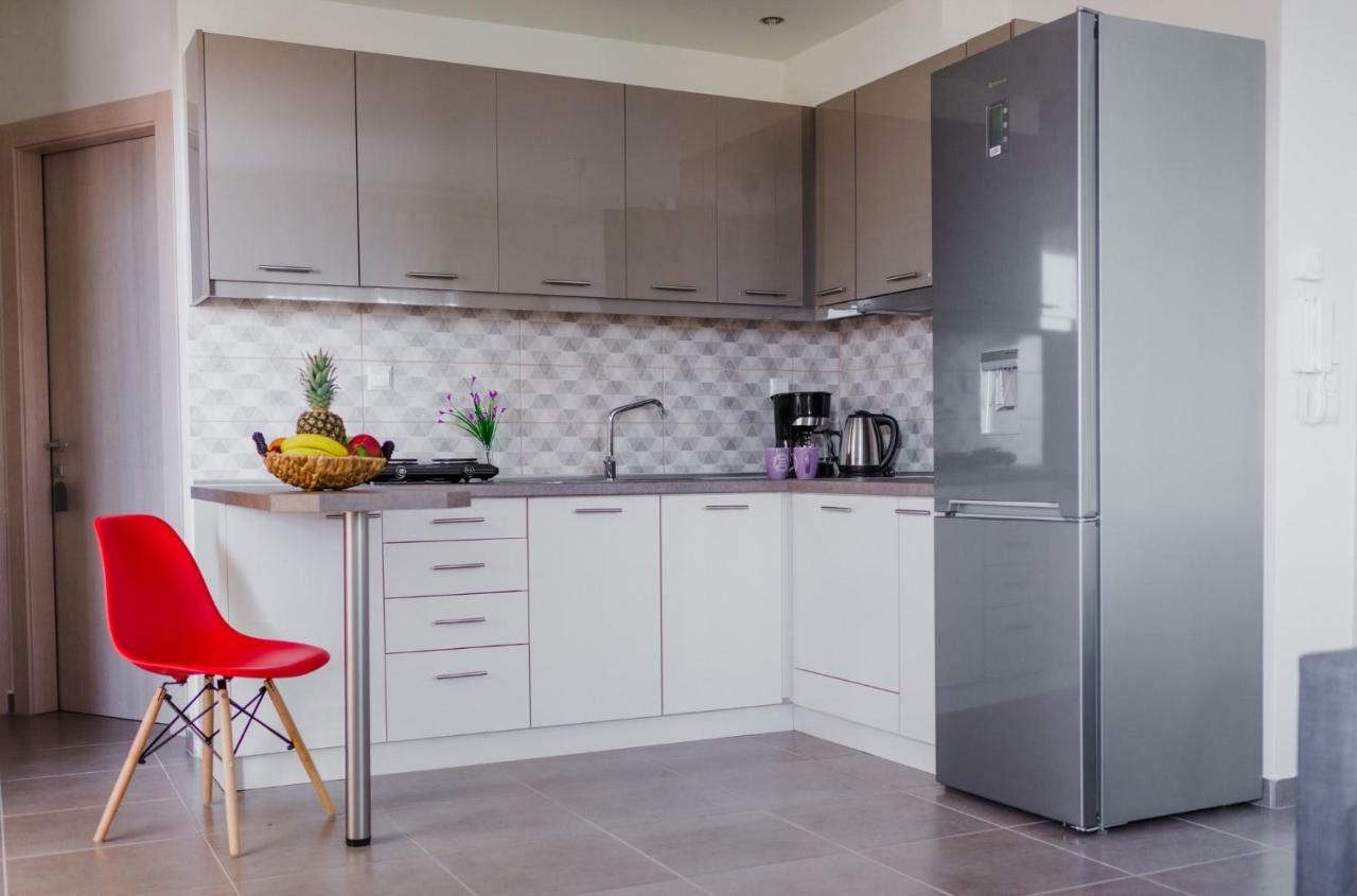 Sea Breeze Boutique Apartment Kavala Bagian luar foto