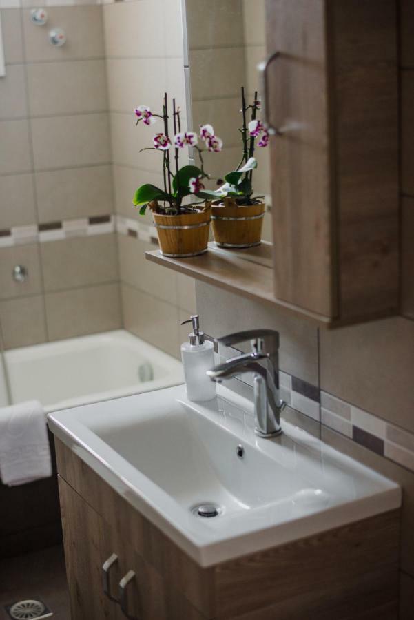 Sea Breeze Boutique Apartment Kavala Bagian luar foto